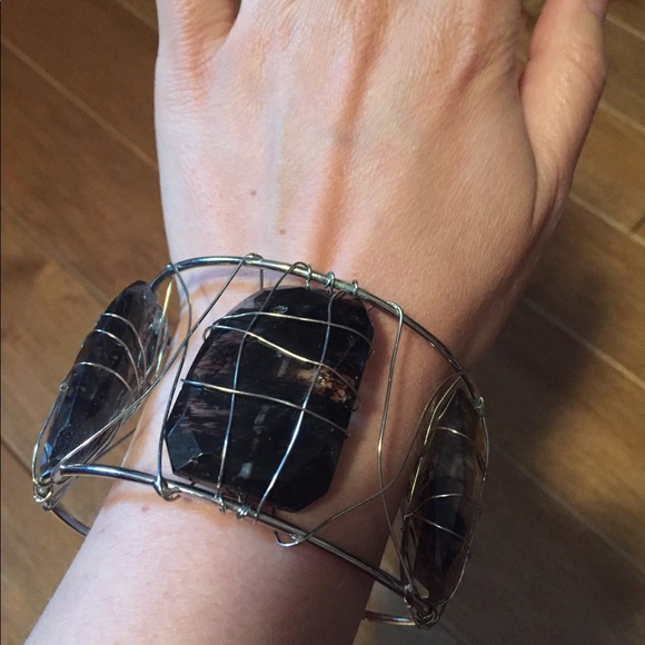 Adjustable cuff - Picture 3 of 5